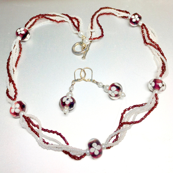 “Daisy" Artisan Necklace & Earrings set - Picture 1 of 2